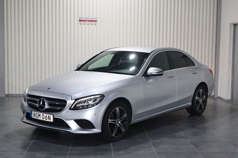 Silver Begagnad 2019 Mercedes C220 Avantgarde Sedan | 199 000 kr (Bra pris) - Bild 1/4