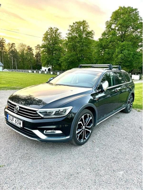 Svart Begagnad 2019 VW Passat Alltrack Kombi | 247 500 kr (Marknadspris) - Bild 1/4