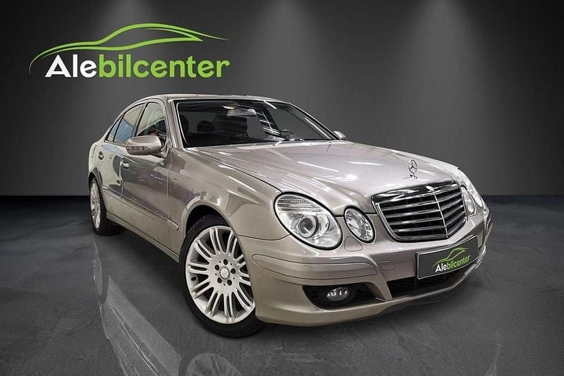 Begagnad Mercedes E200 Classic 184 HK (135 kW) 2008 Silver Sedan