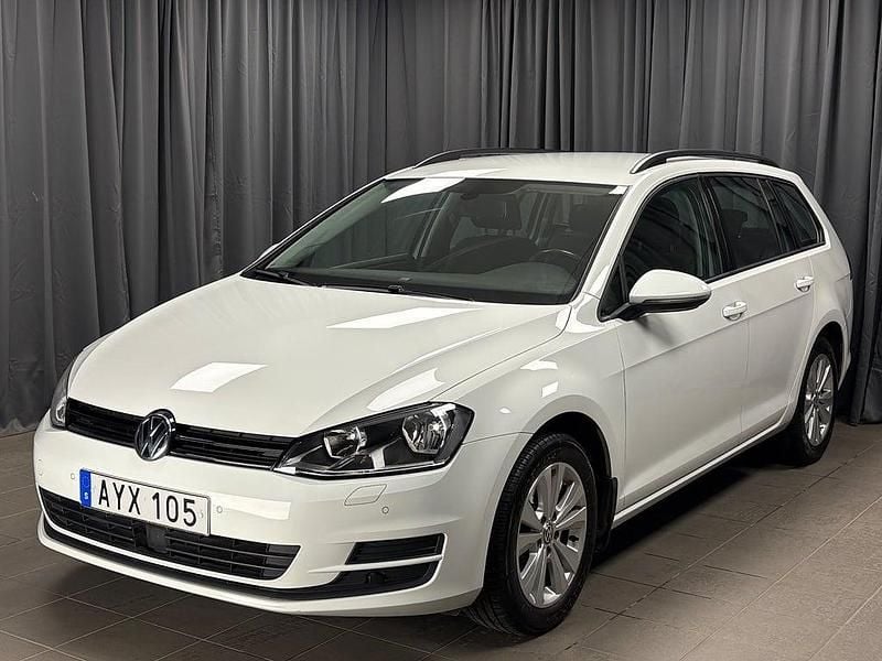 Vit Begagnad 2016 VW Golf VII Kombi | 138 900 kr (Dyr) - Bild 1/4