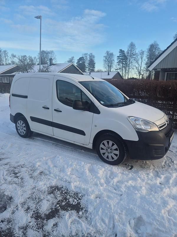Begagnad Citroën Berlingo 75 HK (55 kW) 2017 Minibuss