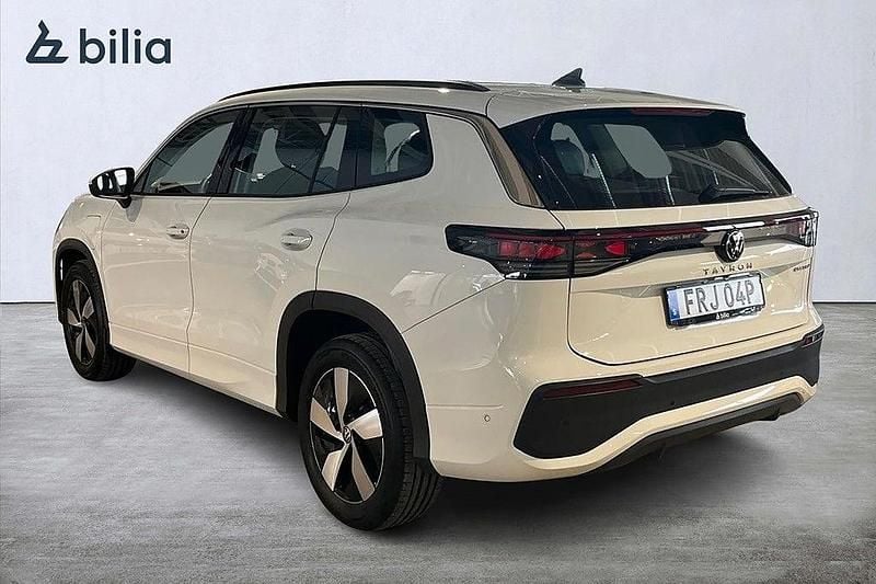 Begagnad VW Tayron Life 207 HK (152 kW) 2025 Vit SUV