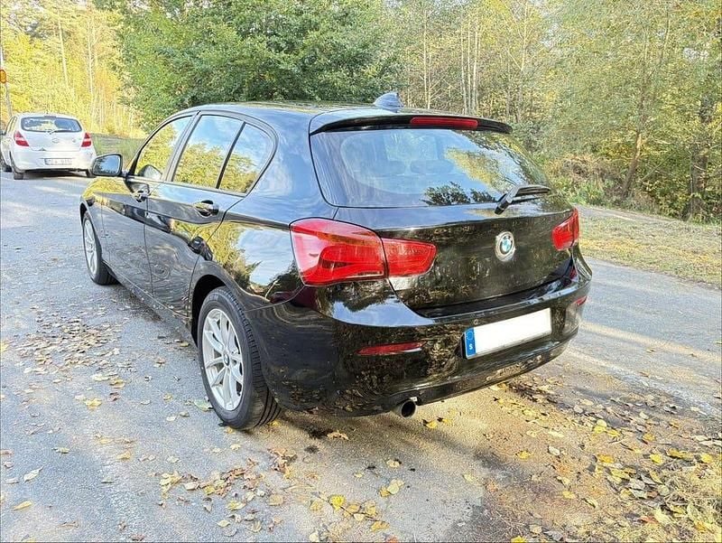Begagnad BMW 116 Advantage 116 HK (85 kW) 2016 Svart Halvkombi