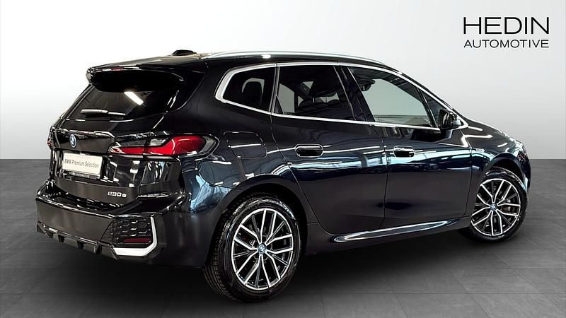 Begagnad BMW 230 Luxury Line 150 HK (110 kW) 2023 Svart Kombi
