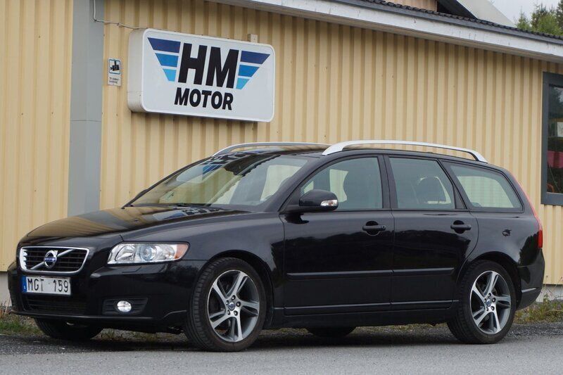Svart Begagnad 2012 Volvo V50 Momentum Kombi | 79 900 kr (Dyr) - Bild 1/4