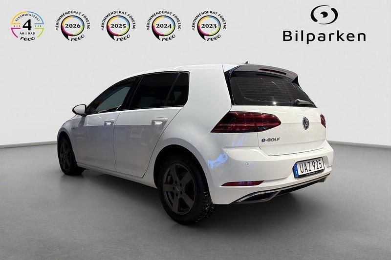 Begagnad VW e-Golf 100 kW (136 HK) 2017 Vit Halvkombi