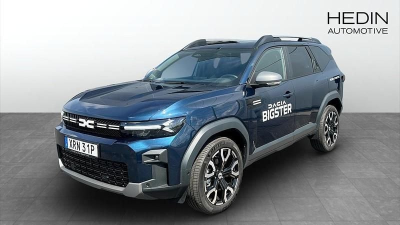 Blå (blue) Ny 2025 Dacia Bigster Journey SUV | 379 900 kr (Marknadspris) - Bild 1/4