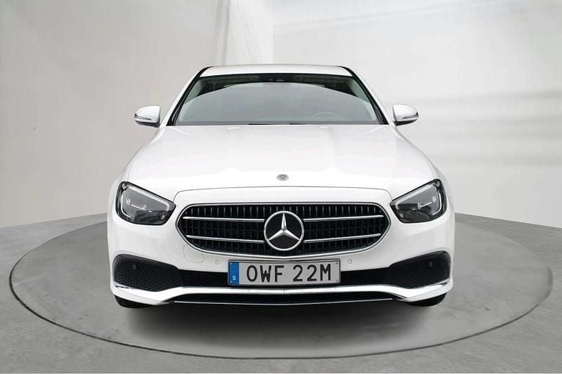 Begagnad Mercedes E300 Avantgarde 306 HK (225 kW) 2021 Vit Sedan