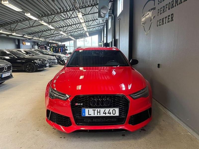 Begagnad Audi RS6 561 HK (412 kW) 2015 Röd Kombi