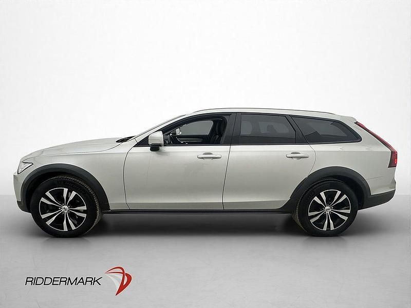 Begagnad Volvo V90 CC 197 HK (144 kW) 2021 Vit Kombi
