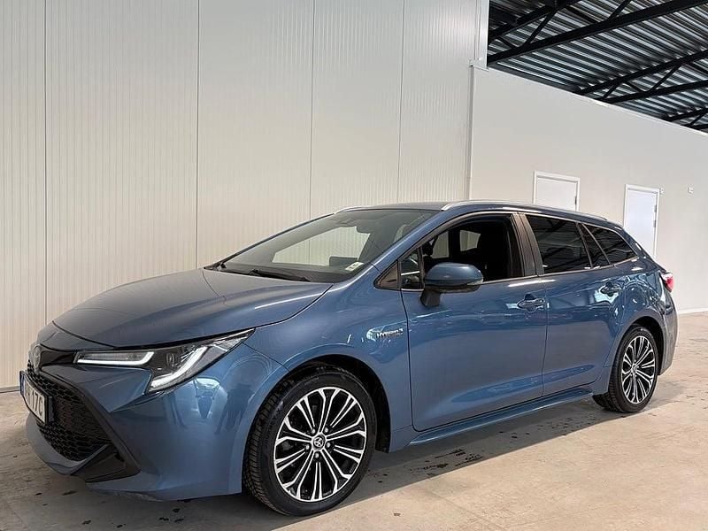 Begagnad Toyota Corolla Style 122 HK (89 kW) 2020 Blå Kombi