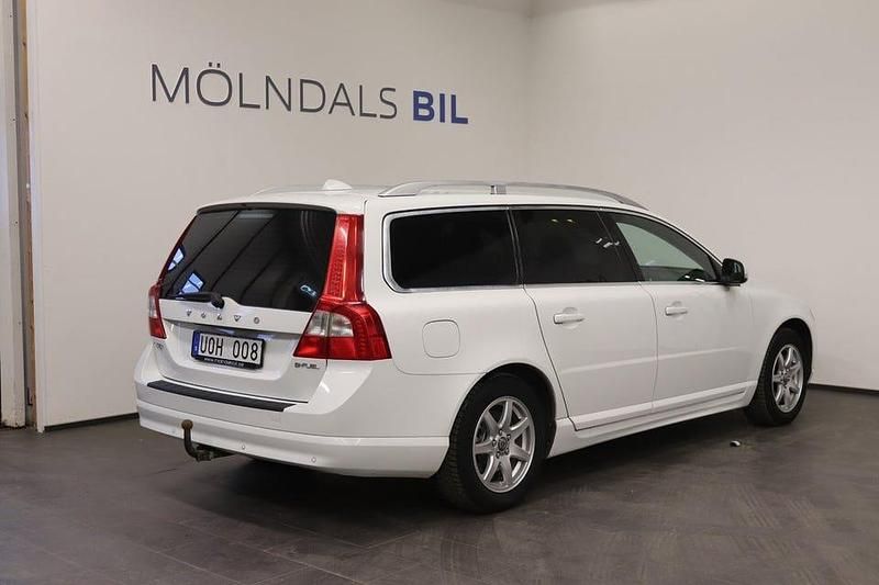 Begagnad Volvo V70 Summum 214 HK (157 kW) 2012 Vit Kombi