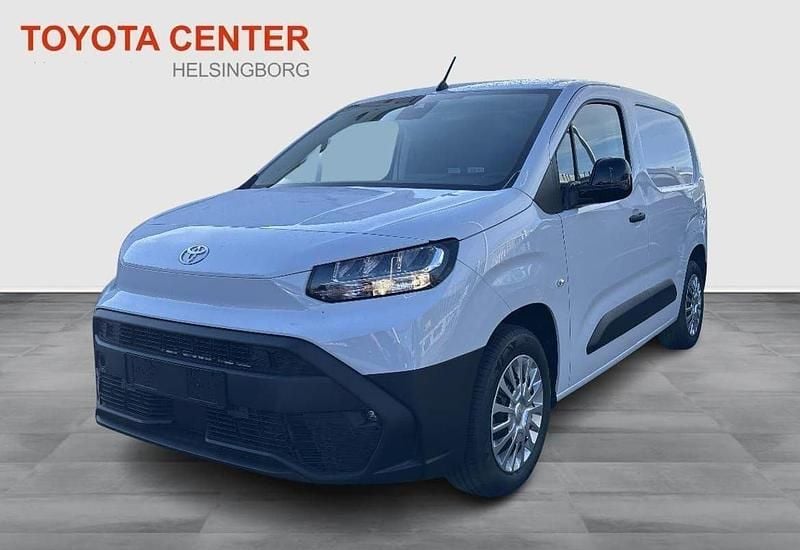 Vit Ny 2024 Toyota Proace City Van | 368 625 kr (Marknadspris) - Bild 1/4