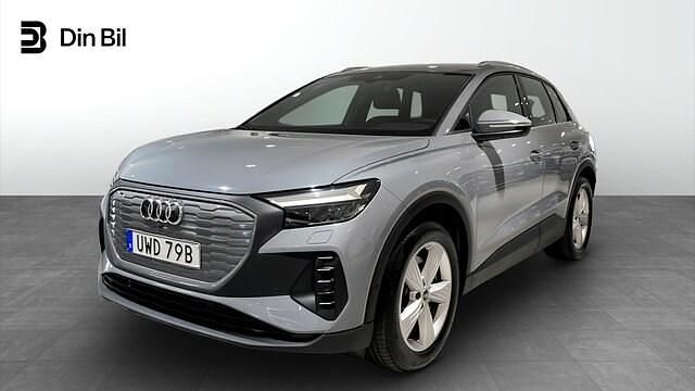 Grå Begagnad 2022 Audi Q4 e-tron Proline SUV | 339 000 kr (Marknadspris) - Bild 1/4