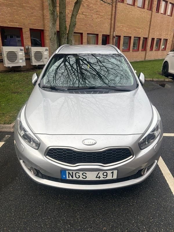 Begagnad 2013 Kia Ceed Sportswagon Kombi | 70 000 kr (Marknadspris) - Bild 1/4