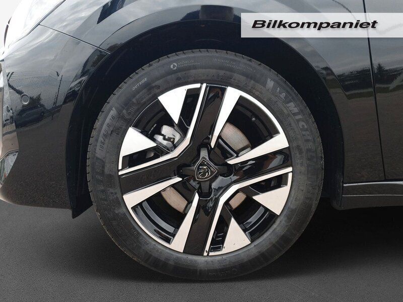 Begagnad Peugeot 208 101 HK (74 kW) 2024 Svart Halvkombi