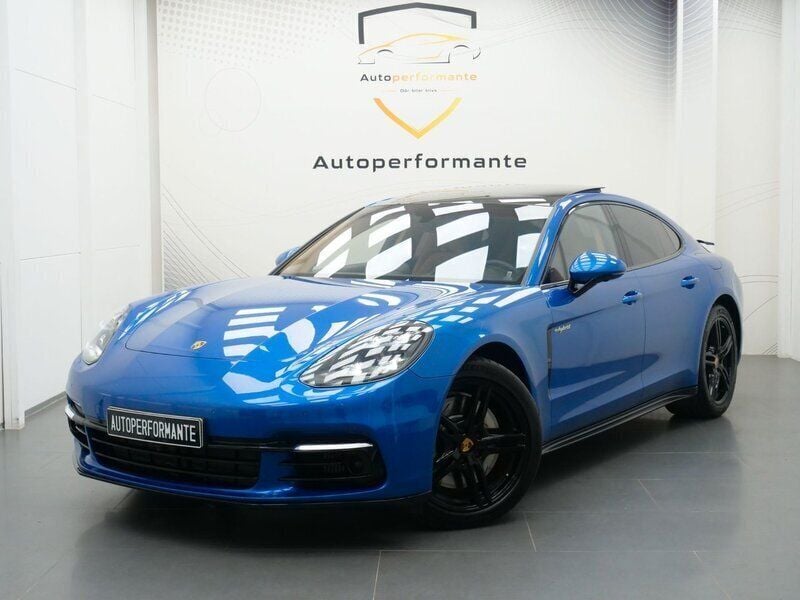 Blå Begagnad 2019 Porsche Panamera 4 Sport Sedan | 729 000 kr (Marknadspris) - Bild 1/4