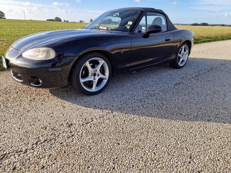 Begagnad 2001 Mazda MX5 Inclusive Cab | 57 000 kr - Bild 1/3