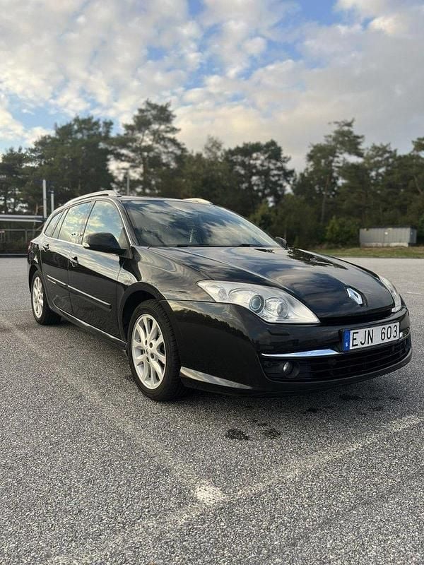 Svart Begagnad 2008 Renault Laguna GrandTour Kombi | 32 000 kr (Lite dyr) - Bild 1/4