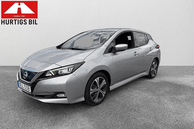 Silver Begagnad 2021 Nissan Leaf N-Connecta Halvkombi | 174 900 kr (Marknadspris) - Bild 1/4