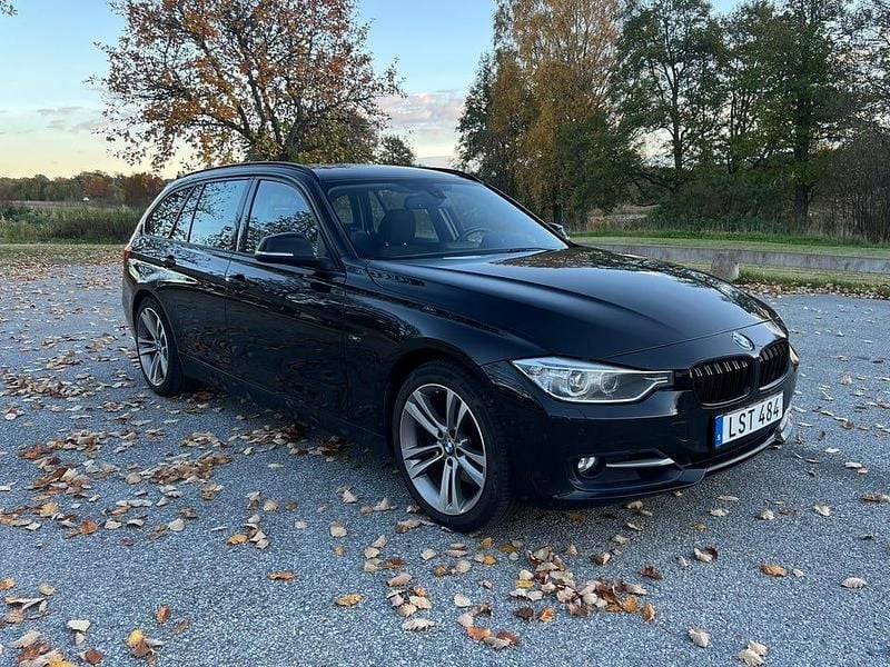 Begagnad 2013 BMW 328 Kombi | 130 000 kr (Marknadspris) - Bild 1/4