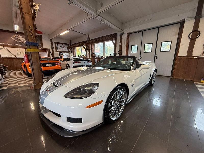 Vit Begagnad 2013 Chevrolet Corvette C6 LS Cab | 799 000 kr - Bild 1/4
