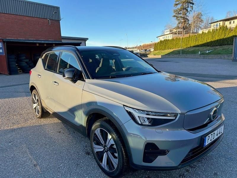 Thunder grey Begagnad 2023 Volvo XC40 Single Motor SUV | 315 000 kr - Bild 1/4