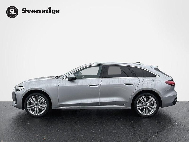 Ny Audi A5 Comfort 252 HK (185 kW) 2025 Florettsilver metallic Kombi