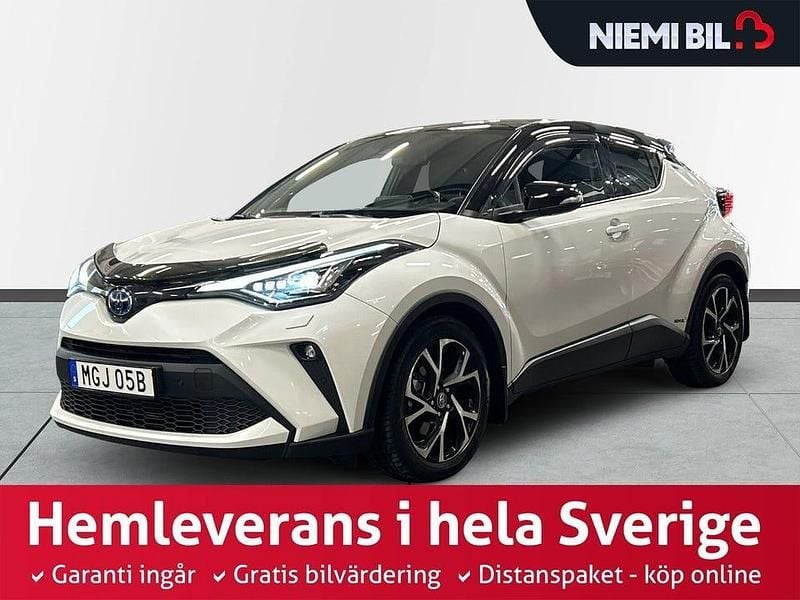Vit Begagnad 2023 Toyota C-HR Executive SUV | 319 900 kr (Bra pris) - Bild 1/3