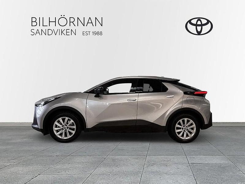 Begagnad Toyota C-HR Style 226 HK (166 kW) 2024 Silver SUV