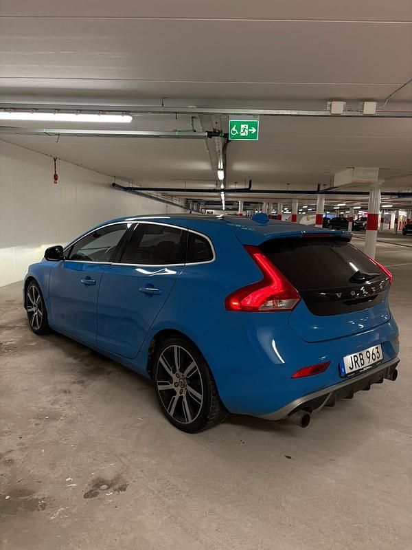 Begagnad Volvo V40 150 HK (110 kW) 2014 Blå