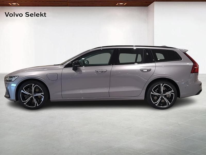 Ny Volvo V60 349 HK (256 kW) 2026 Silver Kombi