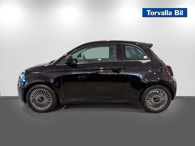 Begagnad Fiat 500e Icon 86 kW (118 HK) 2020 Svart Halvkombi
