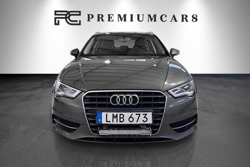Begagnad Audi A3 Attraction 110 HK (80 kW) 2014 Grå