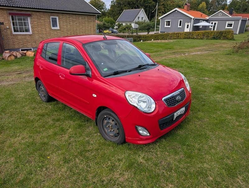 Röd Begagnad 2011 Kia Picanto EX Halvkombi | 13 000 kr (Bra pris) - Bild 1/4
