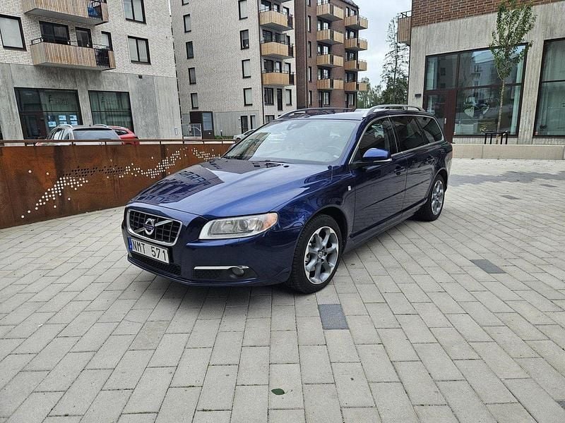 Blå Begagnad 2012 Volvo V70 Momentum Kombi | 92 000 kr (Marknadspris) - Bild 1/4