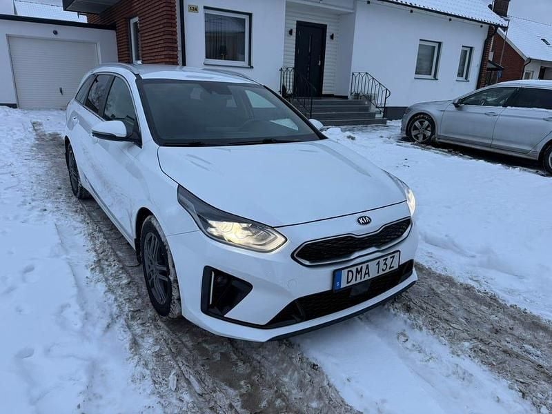Begagnad 2021 Kia Ceed Sportswagon Kombi | 189 000 kr (Superpris) - Bild 1/4