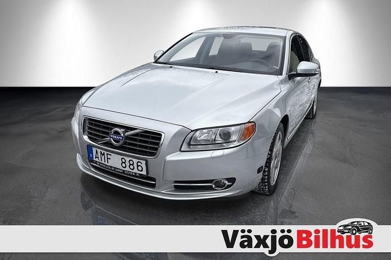 Ljusgrå Begagnad 2009 Volvo S80 Momentum Sedan | 69 900 kr (Marknadspris) - Bild 1/4