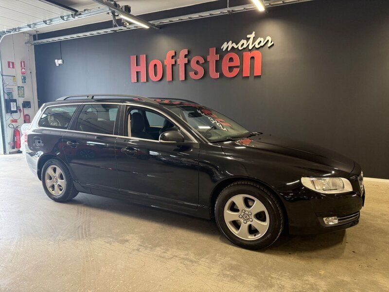 Svart Begagnad 2015 Volvo V70 Momentum Kombi | 99 900 kr (Bra pris) - Bild 1/4