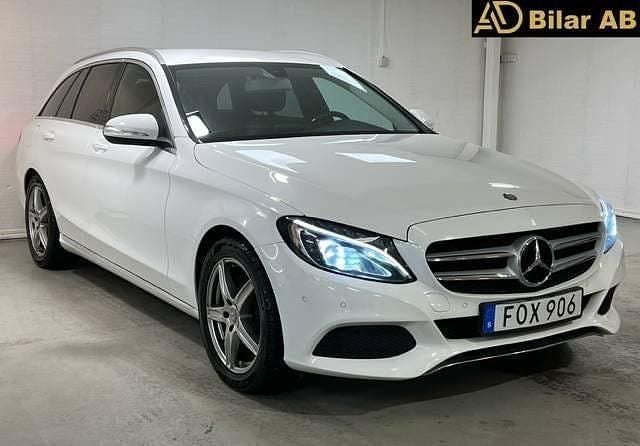 Begagnad Mercedes C220 Avantgarde 170 HK (125 kW) 2015 Vit Kombi