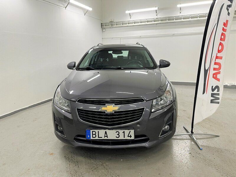Grå Begagnad 2012 Chevrolet Cruze Kombi | 59 900 kr (Lite dyr) - Bild 1/4
