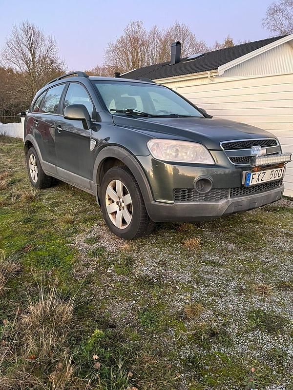 Metallic Begagnad 2007 Chevrolet Captiva SUV | 24 900 kr (Marknadspris) - Bild 1/4