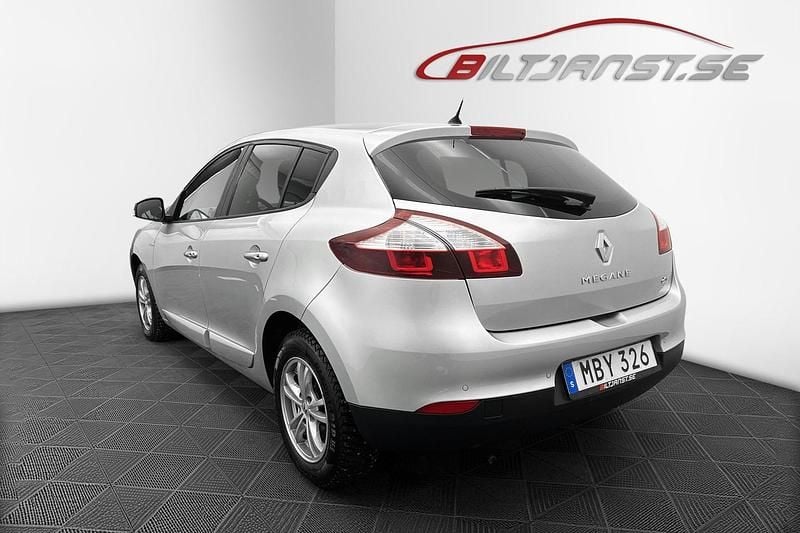 Begagnad Renault Mégane III LIMITED 112 HK (82 kW) 2016 Silver
