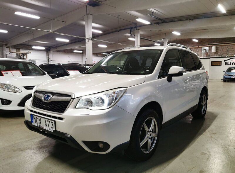 Vit Begagnad 2013 Subaru Forester SUV | 84 900 kr (Marknadspris) - Bild 1/4