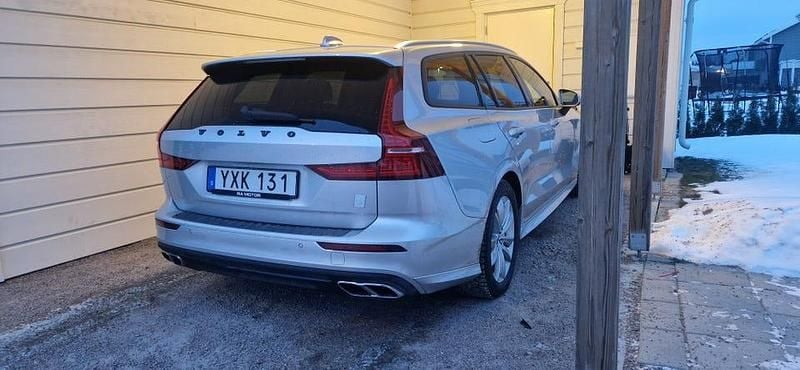Begagnad Volvo V60 R-Design 150 HK (110 kW) 2019 Kombi