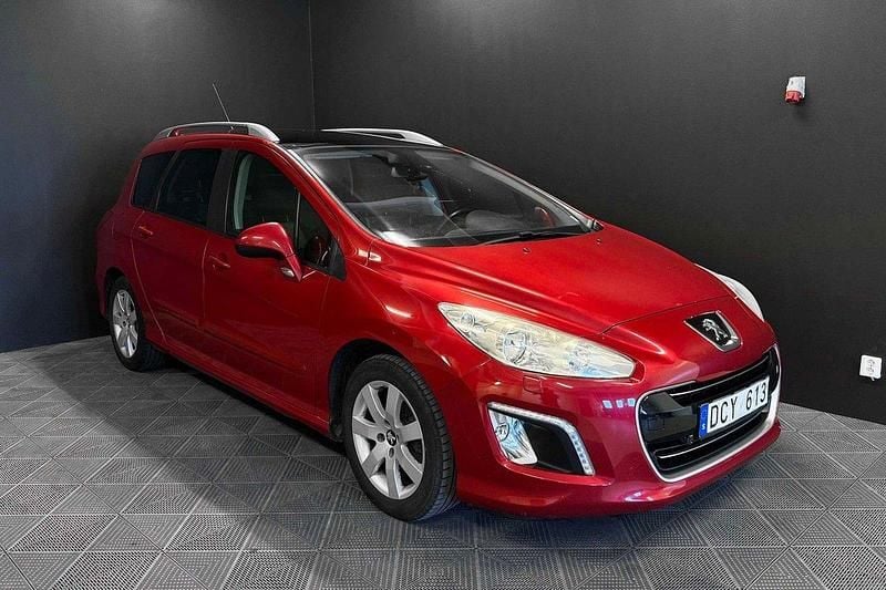 Röd Begagnad 2012 Peugeot 308 Kombi | 59 700 kr (Marknadspris) - Bild 1/4