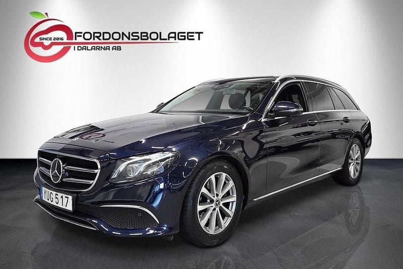 Mörkblå Begagnad 2018 Mercedes E220 Kombi | 249 000 kr (Bra pris) - Bild 1/4