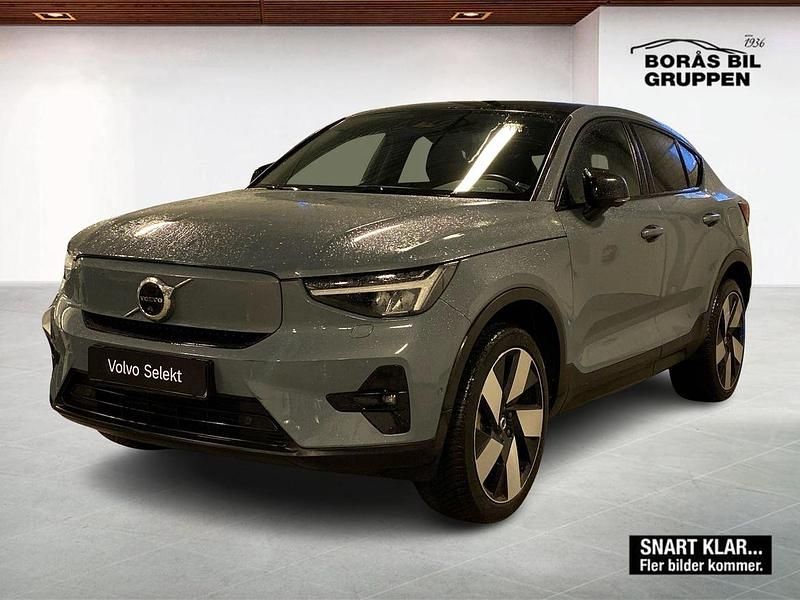 Grå Begagnad 2023 Volvo C40 Ultimate SUV | 399 000 kr (Marknadspris) - Bild 1/3