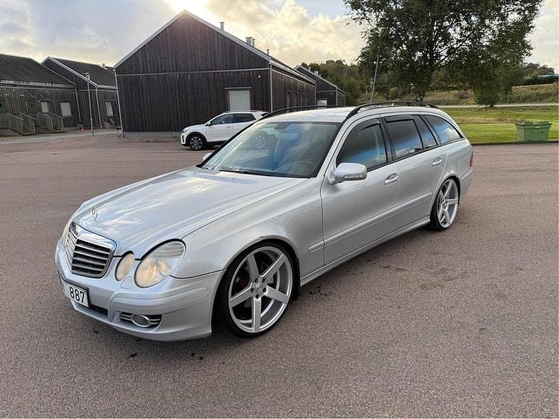Silver Begagnad 2007 Mercedes E220 Classic Kombi | 25 000 kr (Bra pris) - Bild 1/4