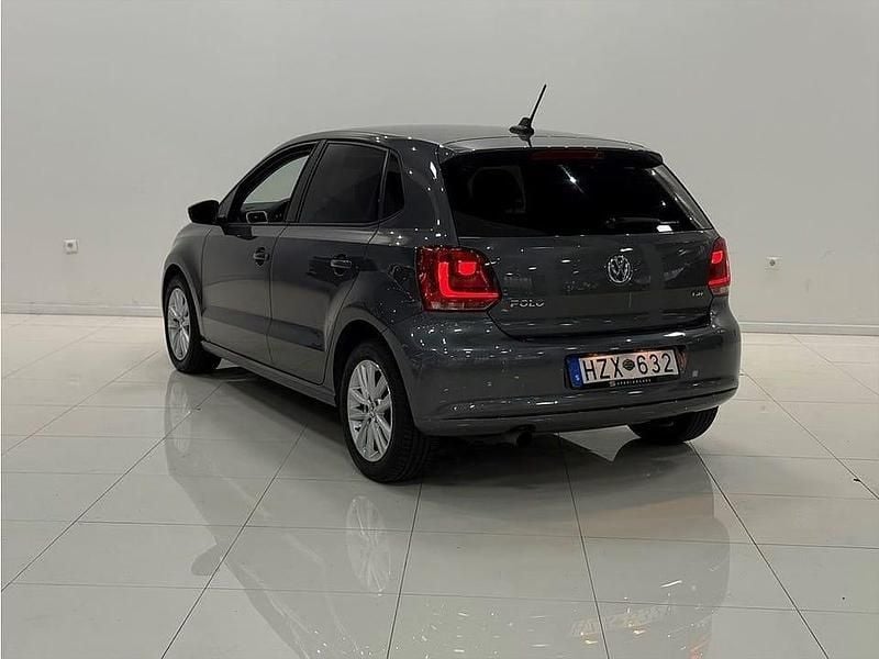 Begagnad VW Polo 90 HK (66 kW) 2013 Mörkgrå Halvkombi